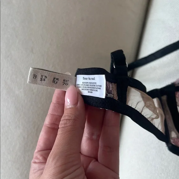 Fleur du Mal Black and Pink Floral Lace Bra - Picture 4 of 4